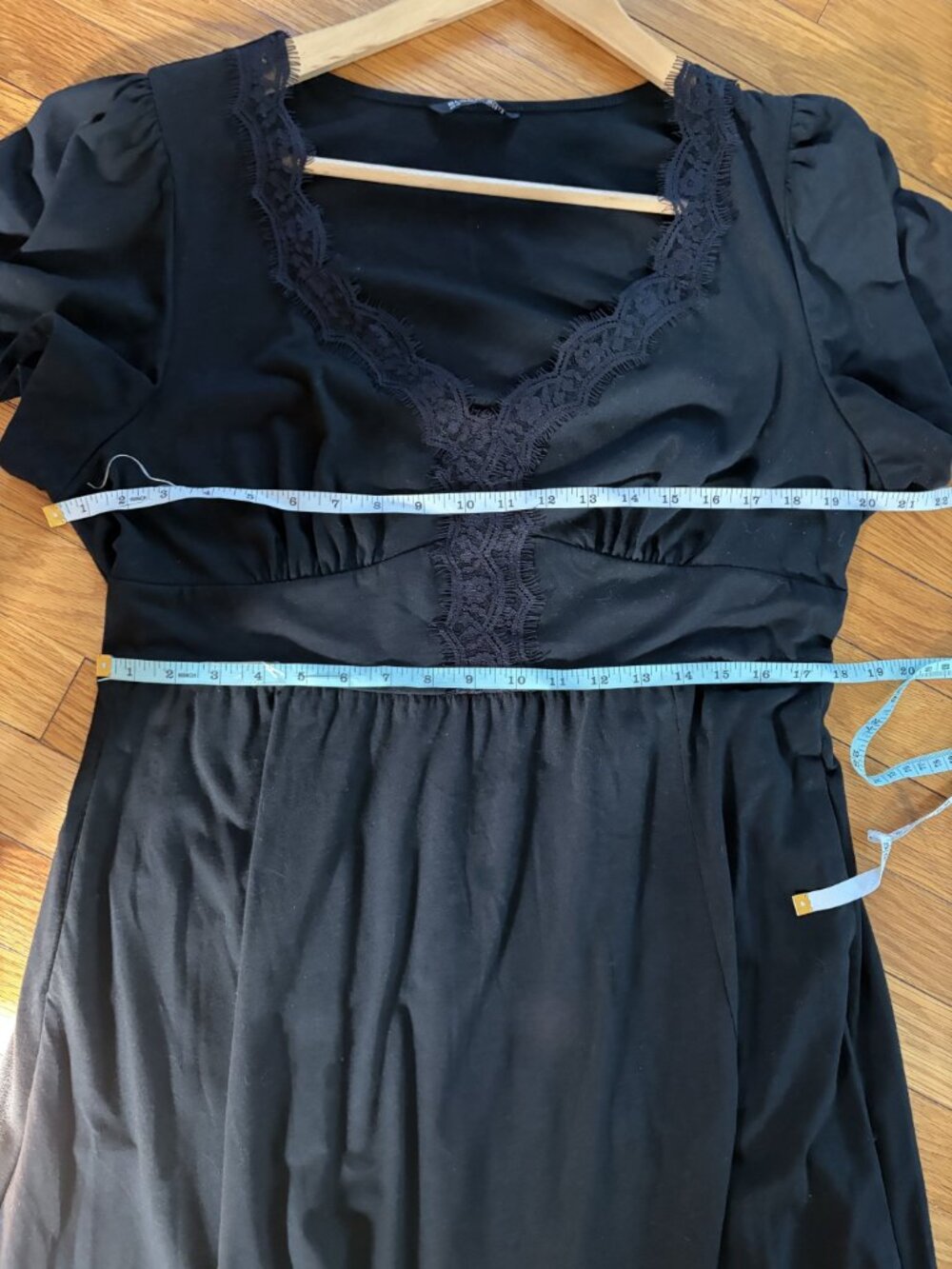 BloomChic Black Lace Trim Maxi Dress Size 12 Short Sleeve V-Neck Pockets - Picture 10 of 11